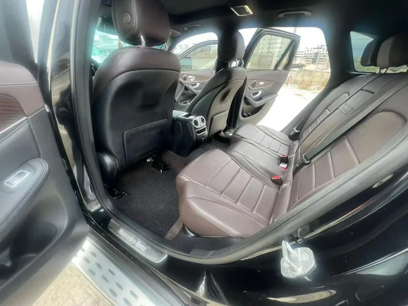 Mercedes-Benz GLC 2020 GLC 300 L 4MATIC Dynamic interior photo 6