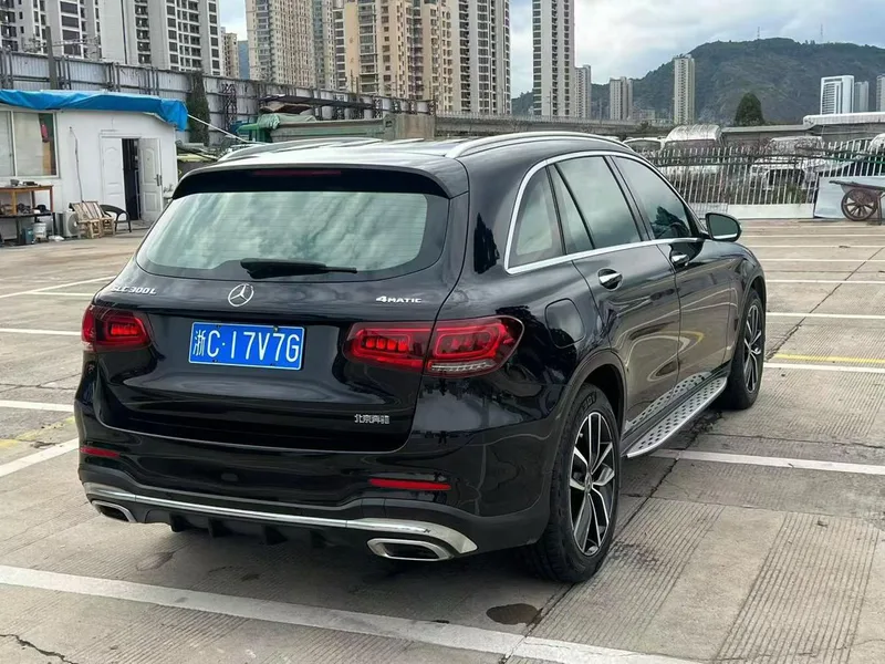 Mercedes-Benz GLC 2020 GLC 300 L 4MATIC Dynamic interior photo 9