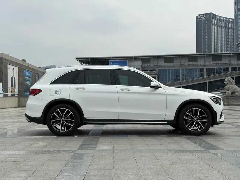Mercedes-Benz GLC 2020 GLC 300 L 4MATIC Dynamic exterior photo 5