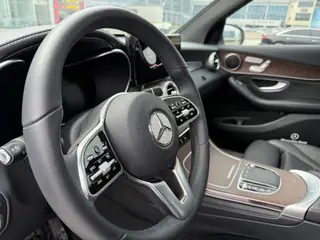Mercedes-Benz GLC 2020 GLC 300 L 4MATIC Dynamic interior photo 11