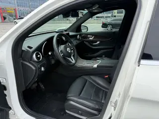 Mercedes-Benz GLC 2020 GLC 300 L 4MATIC Dynamic interior photo 14