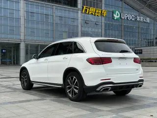 Mercedes-Benz GLC 2020 GLC 300 L 4MATIC Dynamic interior photo 15