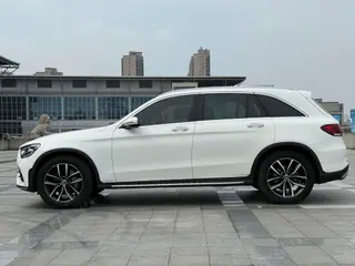 Mercedes-Benz GLC 2020 GLC 300 L 4MATIC Dynamic interior photo 16