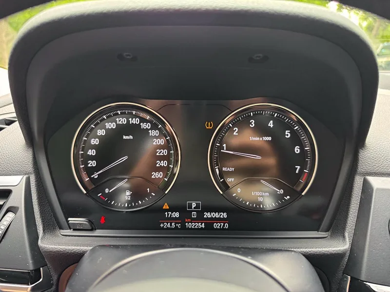 BMW 1 Series 2020 125i Leading Type M Sports suit interior photo 11