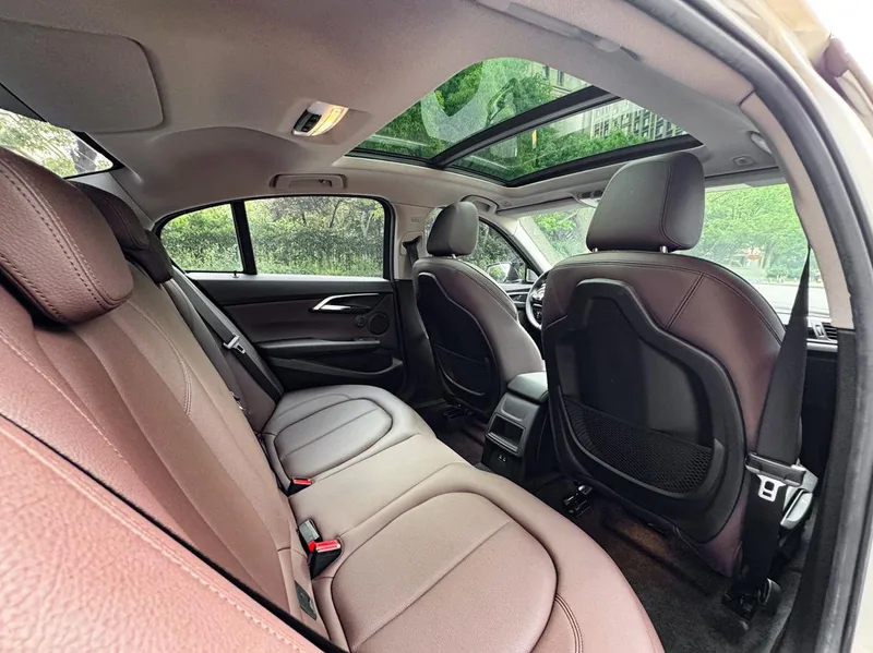 BMW 1 Series 2020 125i Leading Type M Sports suit interior photo 15