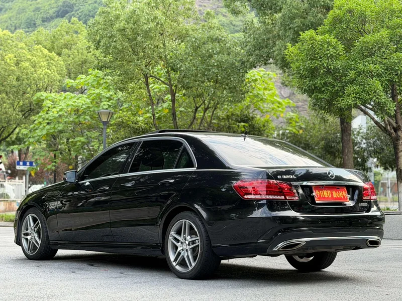 Mercedes-Benz E-Class 2015 E 320 L Deporte exterior foto 4