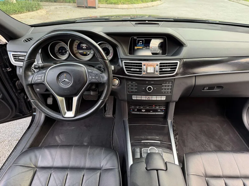 Mercedes-Benz E-Class 2015 E 320 L Deporte interior foto 15