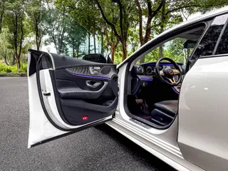 Mercedes-Benz CLS 2021 CLS 300 Dynamic interior photo 13
