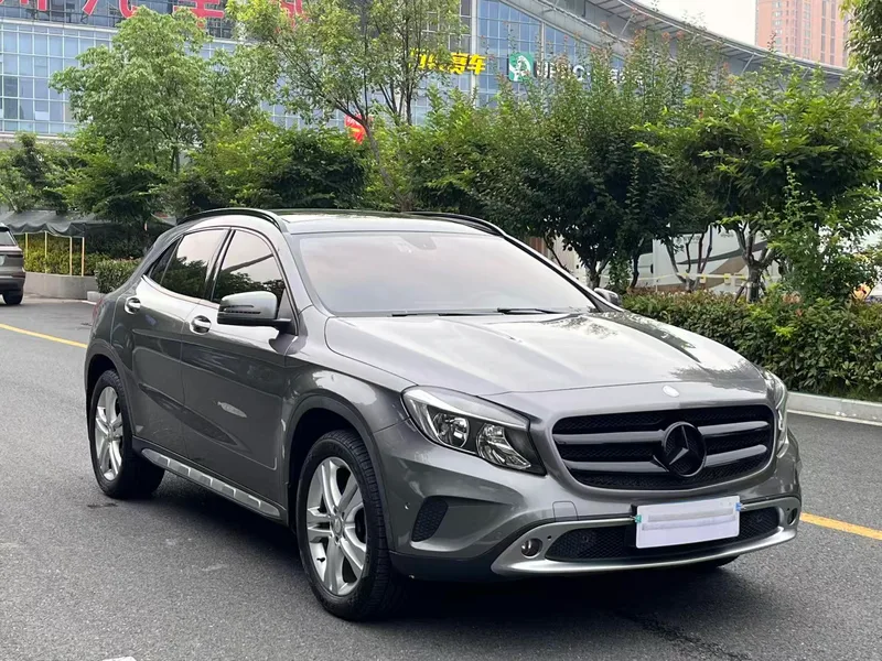 Mercedes-Benz GLA 2015 GLA 200 Dynamic exterior photo 3