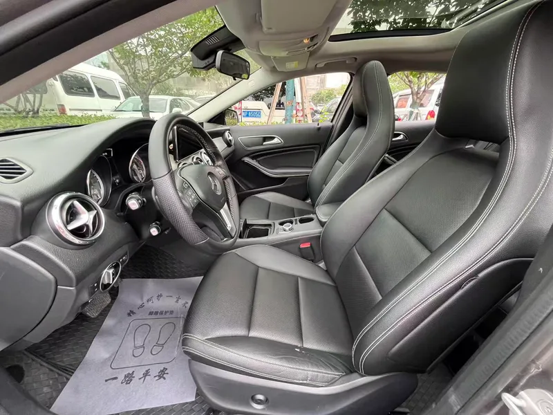Mercedes-Benz GLA 2015 GLA 200 Dynamic exterior photo 7