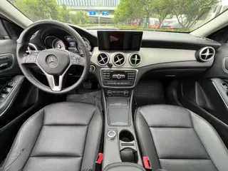 Mercedes-Benz GLA 2015 GLA 200 Dynamic interior photo 9