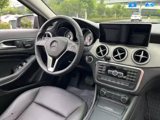 Mercedes-Benz GLA 2015 GLA 200 Dynamic interior photo 12
