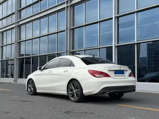 Mercedes-Benz CLA 2016 CLA 200 Dynamic interior photo 12