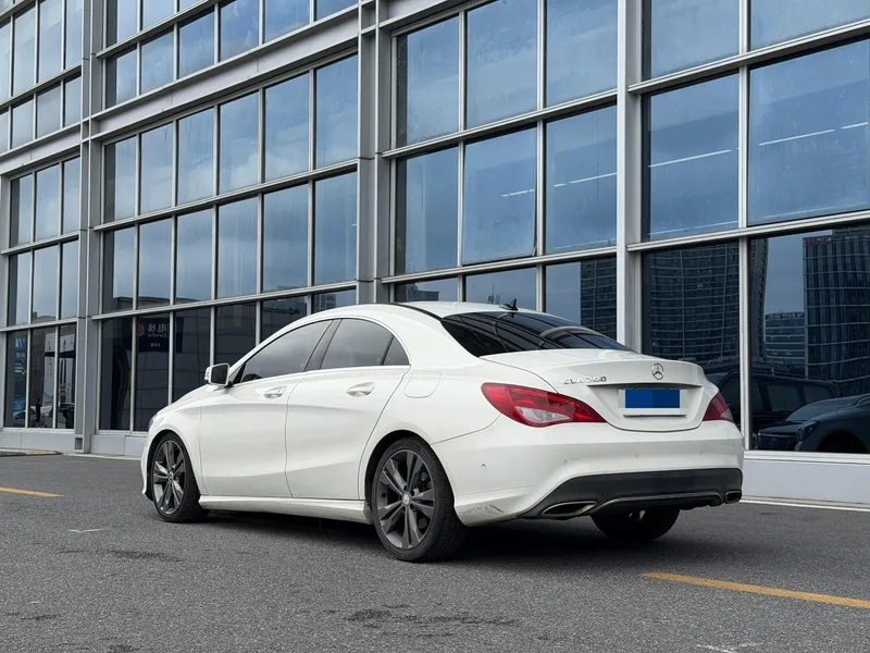 Mercedes-Benz CLA 2016 CLA 200 Dynamic interior photo 12