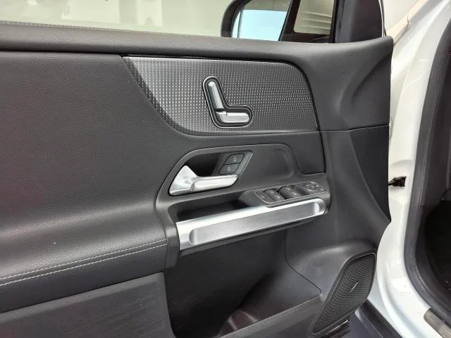 Mercedes-Benz GLB 2019 GLB 200 Type dynamique intérieur photo 13