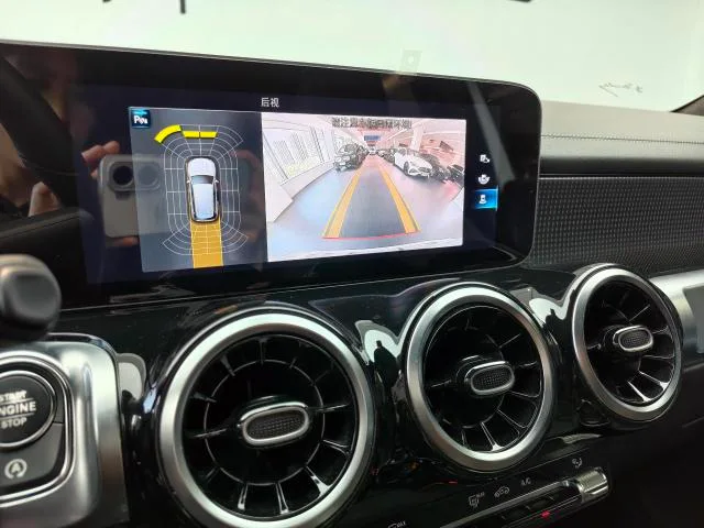 Mercedes-Benz GLB 2019 GLB 200 Type dynamique intérieur photo 15