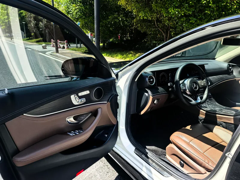 Mercedes-Benz E-Class 2019 Reforma E 300 L Tipo de moda deportiva interior foto 11
