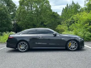 Mercedes-Benz E-Class (Imported) 2023 E 300 Coupé exterior foto 4