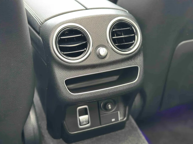 Mercedes-Benz C-Class 2021 C 200 L Mode version sport intérieur photo 17