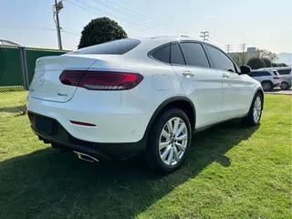 Mercedes-Benz GLC Coupe 2020 GLC 260 4MATIC coupe SUV interior photo 17