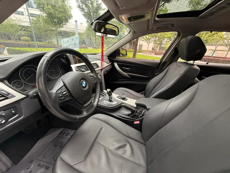 BMW 3 Series 2015 320Li Fashionable exterior photo 5