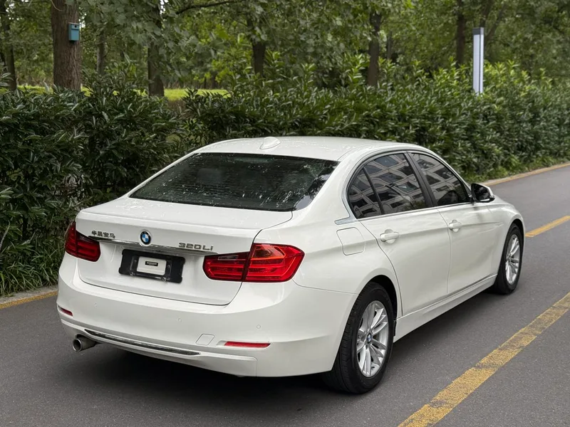BMW 3 Series 2015 320Li Fashionable interior photo 6