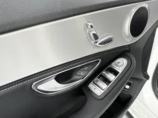 Mercedes-Benz C-Class 2016 C 200 Version sportive intérieur photo 9
