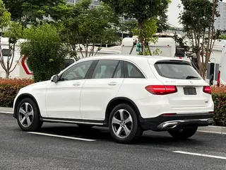 Mercedes-Benz GLC 2016 GLC 300 4MATIC Dynamic exterior photo 4