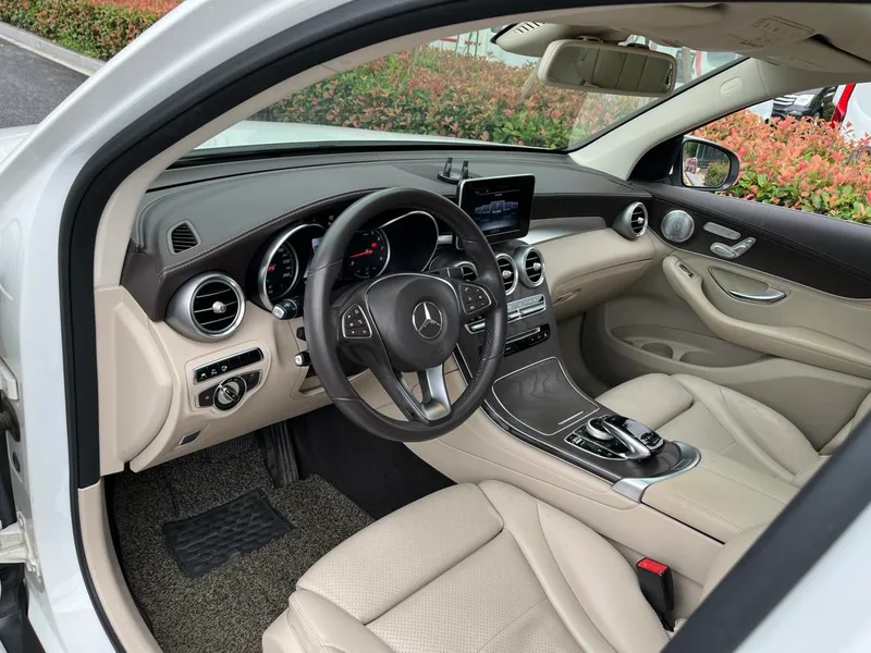Mercedes-Benz GLC 2016 GLC 300 4MATIC Dynamic exterior photo 9
