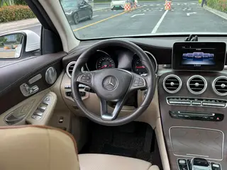 Mercedes-Benz GLC 2016 GLC 300 4MATIC Dynamic interior photo 17