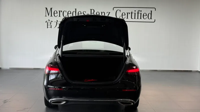Mercedes-Benz E-Class 2021 E 300 L Fashionable Passenger car exterior photo 4
