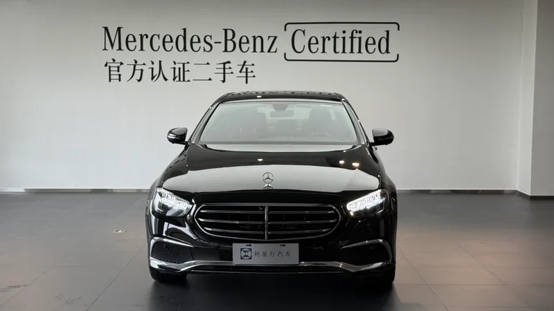 Mercedes-Benz E-Class 2021 E 300 L Fashionable Passenger car interior photo 12