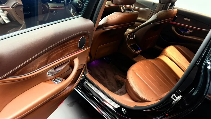 Mercedes-Benz E-Class 2021 E 300 L Fashionable Passenger car interior photo 13