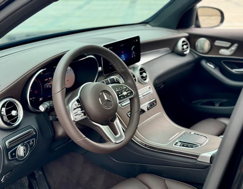 Mercedes-Benz GLC 2022 GLC 300 L 4MATIC Luxury type interior photo 8