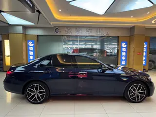 Mercedes-Benz E-Class (Imported) 2021 E 300 Version sportive extérieur photo 4