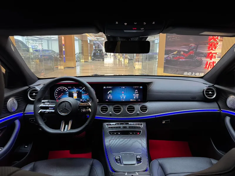 Mercedes-Benz E-Class (Imported) 2021 E 300 Version sportive intérieur photo 16