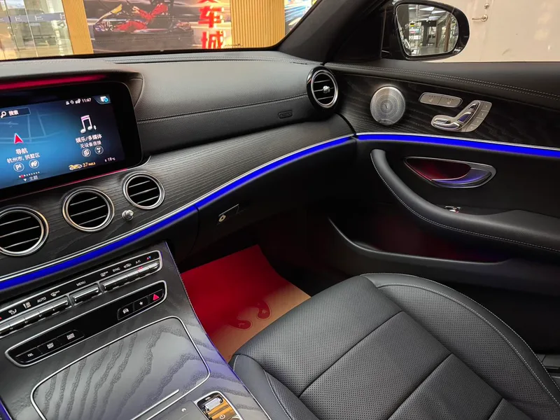 Mercedes-Benz E-Class (Imported) 2021 E 300 Version sportive intérieur photo 18