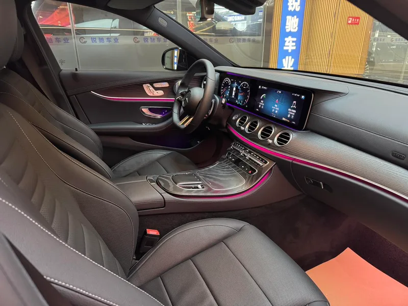 Mercedes-Benz E-Class (Imported) 2021 E 300 Version sportive intérieur photo 19