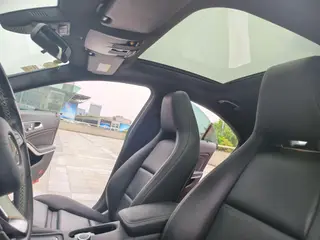 Mercedes-Benz CLA 2017 CLA 200 Fashionable interior photo 9