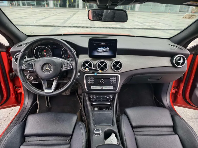 Mercedes-Benz CLA 2017 CLA 200 Fashionable interior photo 11