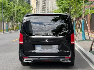 Mercedes-Benz V-Class 2020 V 260 Premium Edition exterior photo 4