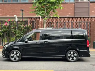 Mercedes-Benz V-Class 2020 V 260 Premium Edition exterior photo 5