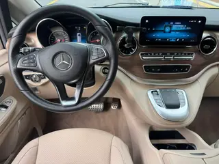 Mercedes-Benz V-Class 2020 V 260 Premium Edition interior photo 12