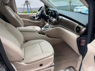 Mercedes-Benz V-Class 2020 V 260 Premium Edition interior photo 16
