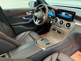 Mercedes-Benz GLC 2020 GLC 300 L 4MATIC Dinámico interior foto 6