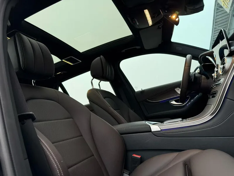 Mercedes-Benz GLC 2020 GLC 300 L 4MATIC Dinámico interior foto 7