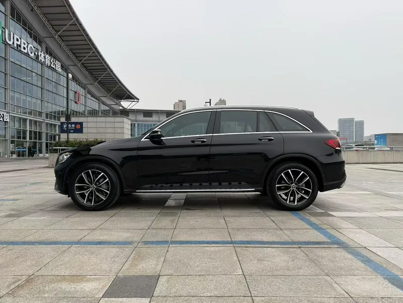Mercedes-Benz GLC 2020 GLC 300 L 4MATIC Dinámico interior foto 9
