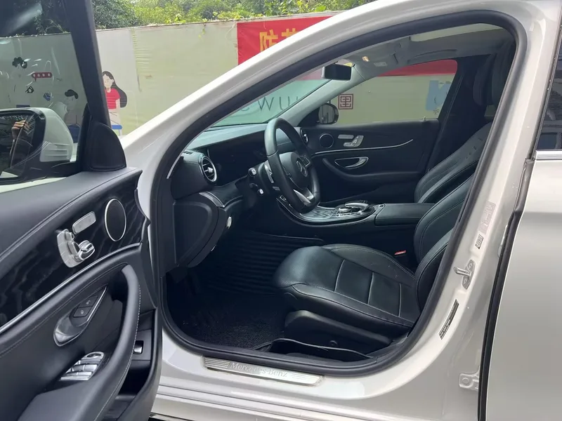 Mercedes-Benz E-Class 2018 Restyling E 300 L Sports fashion type interior photo 10