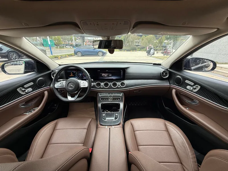 Mercedes-Benz E-Class 2019 E 300 L Fashionable exterior photo 7