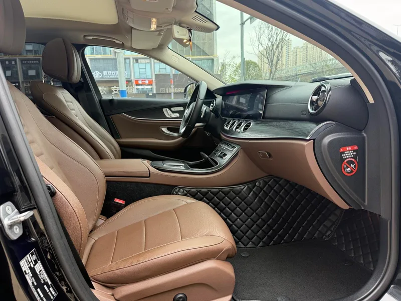 Mercedes-Benz E-Class 2019 E 300 L Fashionable interior photo 10